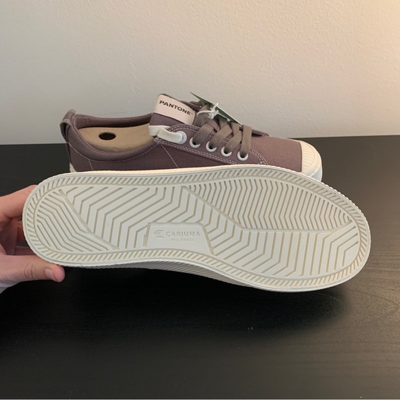 Cariuma OCA low Pantone canvas thread sneakers US-Women 6.5 shoes tan / gray - Picture 2 of 5
